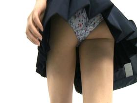制服の中身 下着と女体を覗き見 4　サンプル画像07